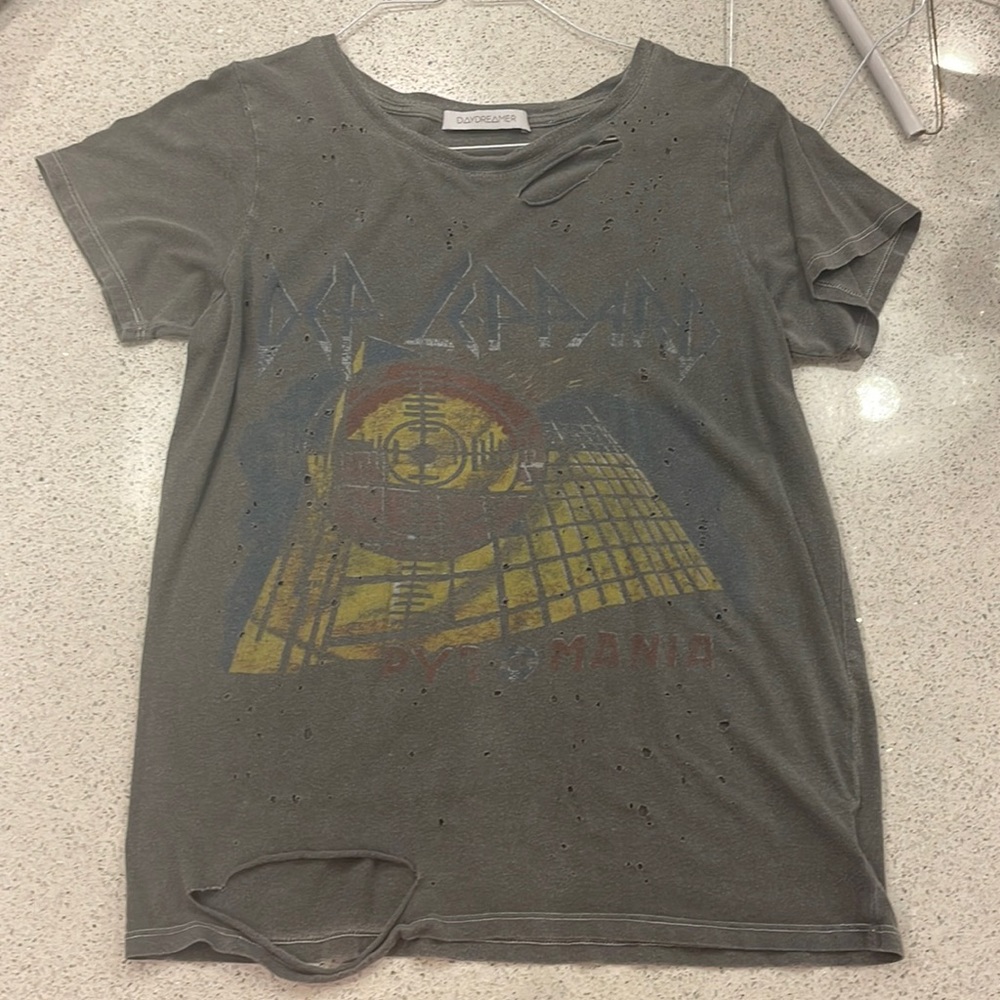 Daydreamer distressed shirt